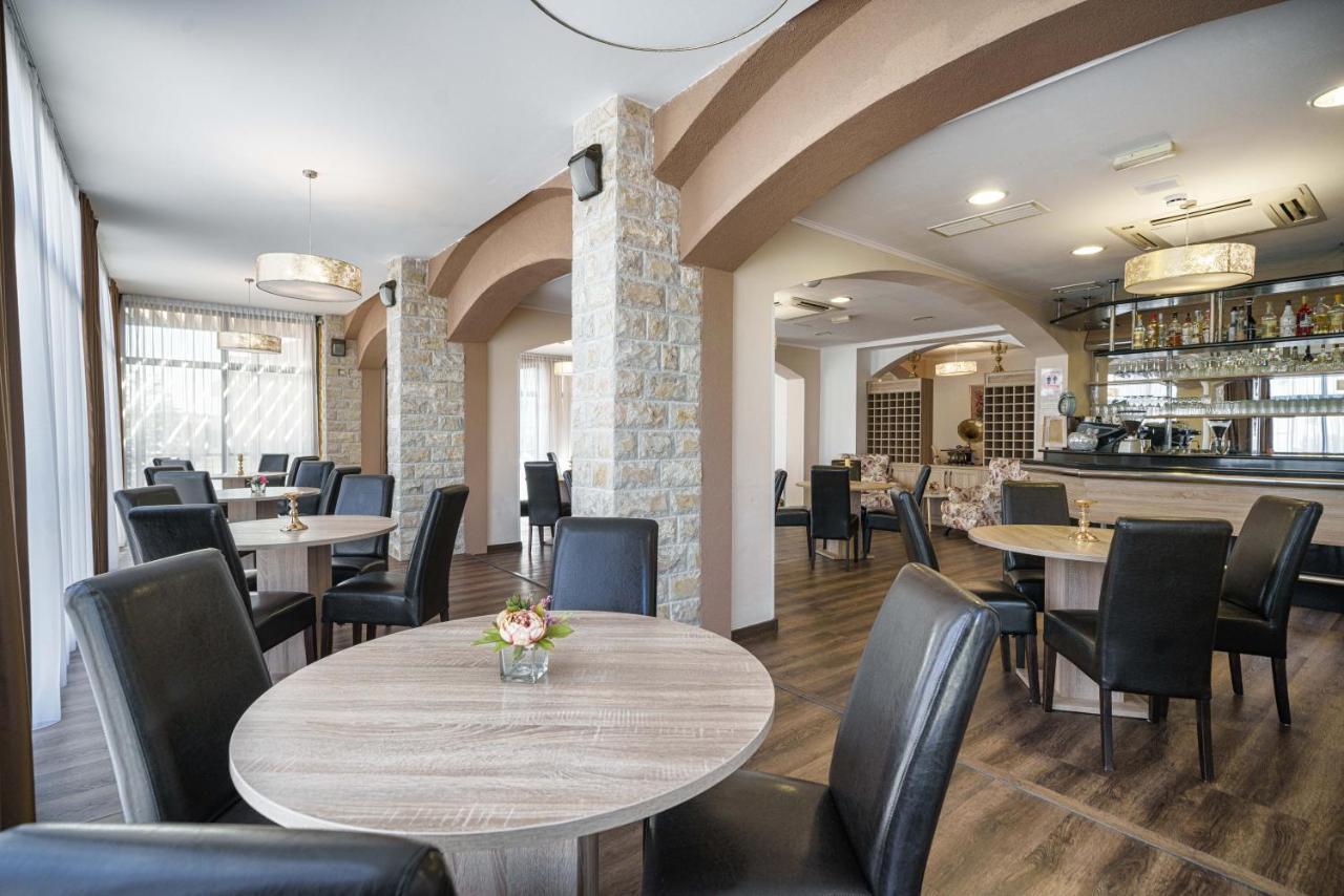 Hotel Stella Maris - Style & Comfort Vodice Buitenkant foto